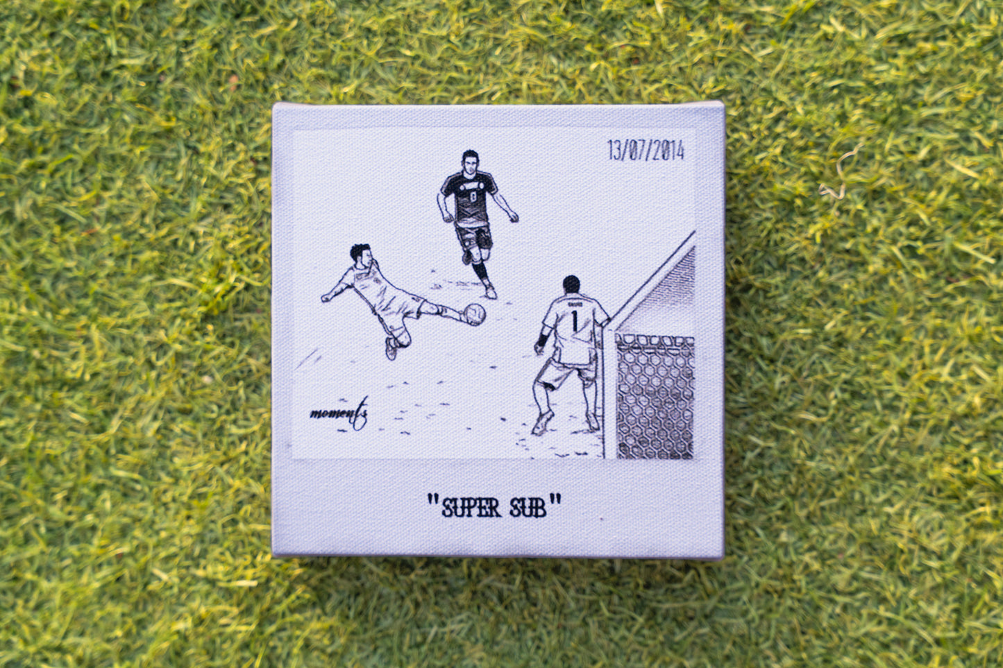 קנבס אמנותי 'Super Sub'